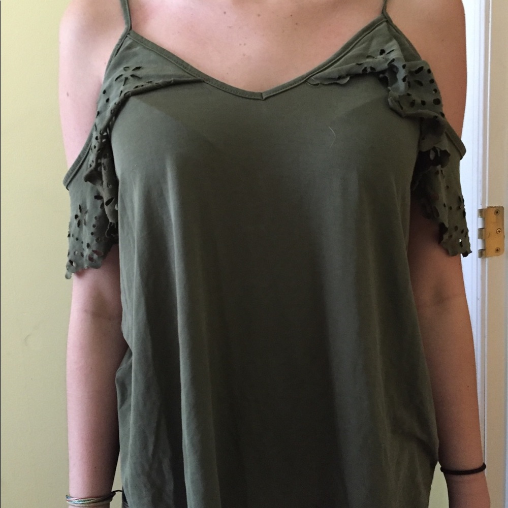 green add the shoulders blouse